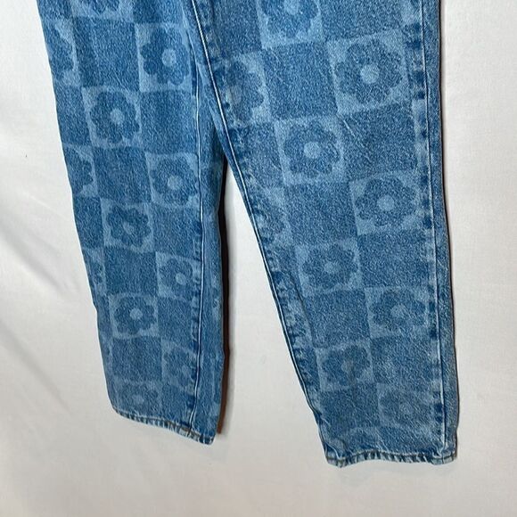 PacSun High Rise Straight Button Fly Flowered Jeans. Size 24. - Picture 3 of 10